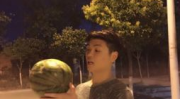 娱乐吃瓜酱男生身高,娱乐吃瓜酱男生,究竟有多高?