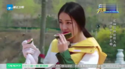 娱乐吃瓜酱跳舞视频,燃爆夏日街头!